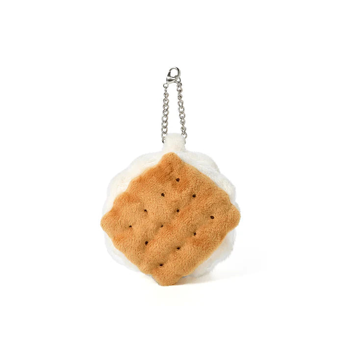picture of a pouch keychain made by jungwon in the shape of a smore
